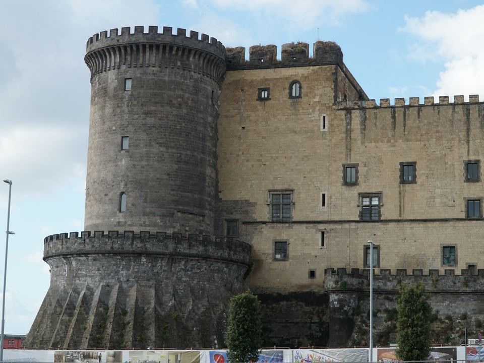 Castel Nuovo 1/3